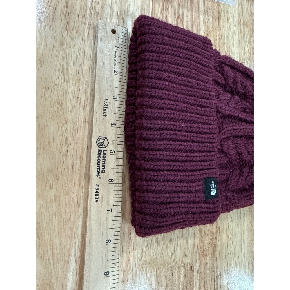 The North Face Beanie Kids One Size Burgundy Cable Knit Faux Fur Pom PomHat - Picture 6 of 7